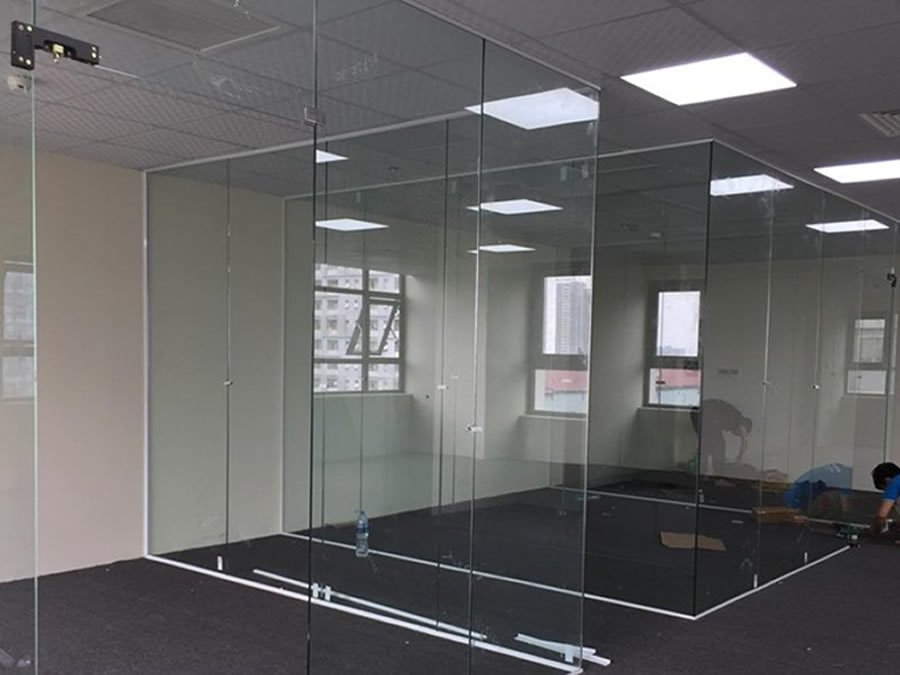 Vách ngăn kính cường lực văn phòng Vinh Nghệ An